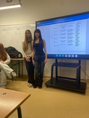 42f23e17-2408-4b7c-9659-a211bf3bb005