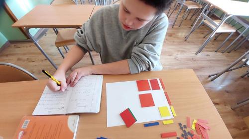 Klocki algebraiczne na lekcjach matematyki