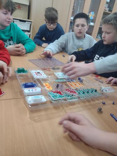 Technika w klasie 6 - Połączenia